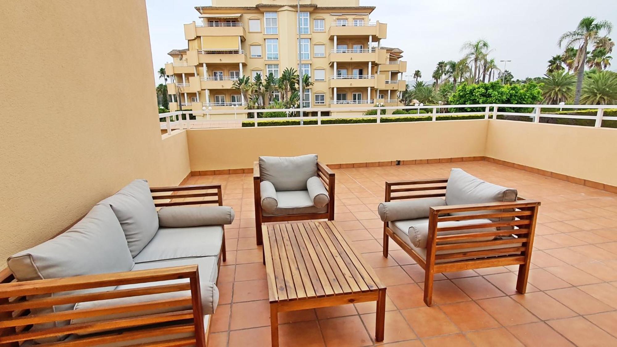 Par Tres - Nova Apartment Oliva